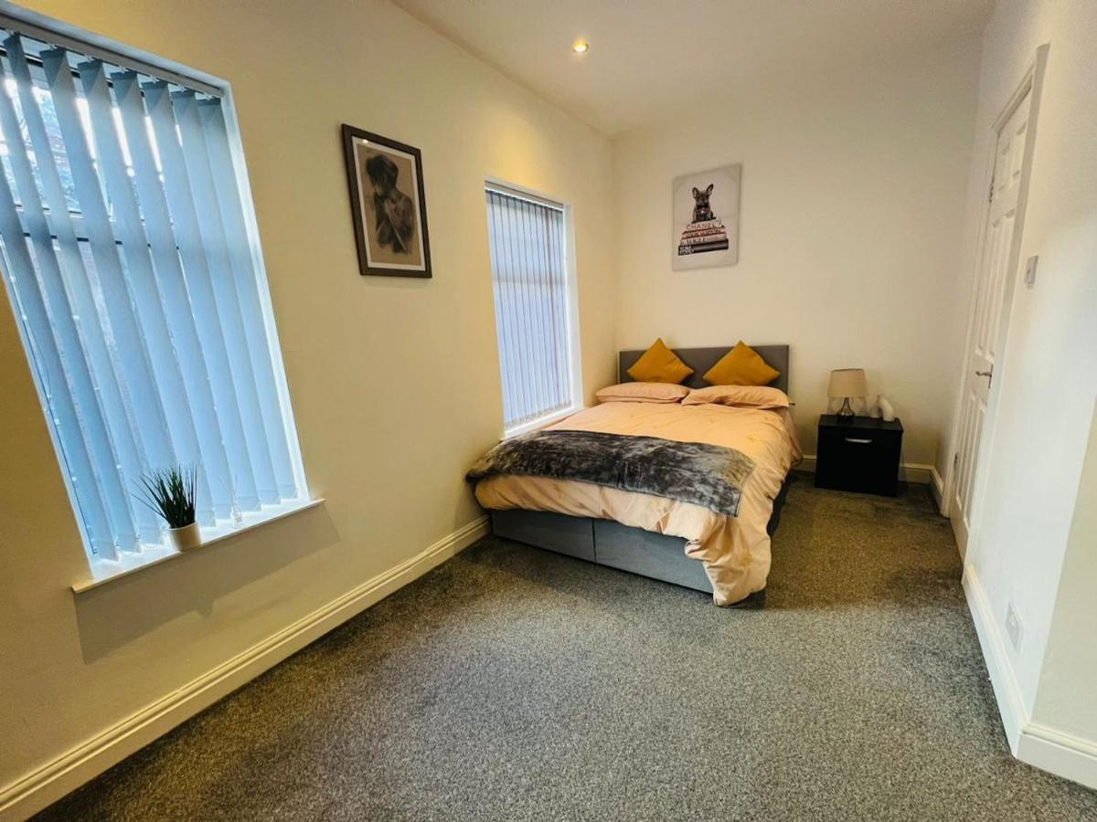 Luxury Double & Single Rooms With En-Suite Private Bathroom In City Centre Stoke On Trent Eksteriør bilde