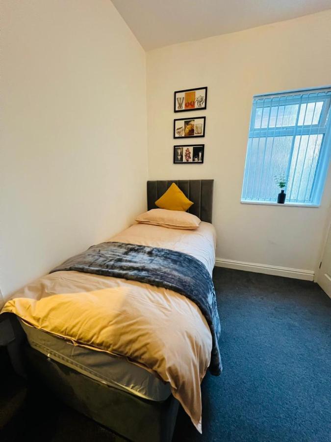 Luxury Double & Single Rooms With En-Suite Private Bathroom In City Centre Stoke On Trent Eksteriør bilde