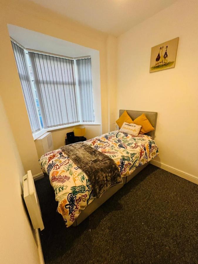 Luxury Double & Single Rooms With En-Suite Private Bathroom In City Centre Stoke On Trent Eksteriør bilde