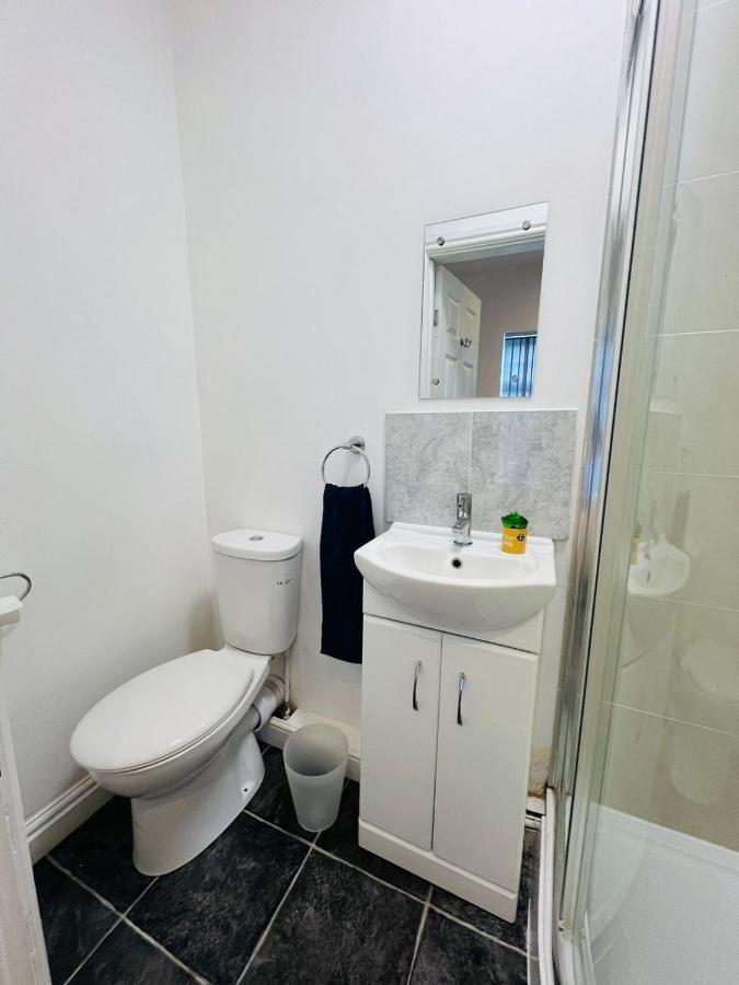 Luxury Double & Single Rooms With En-Suite Private Bathroom In City Centre Stoke On Trent Eksteriør bilde