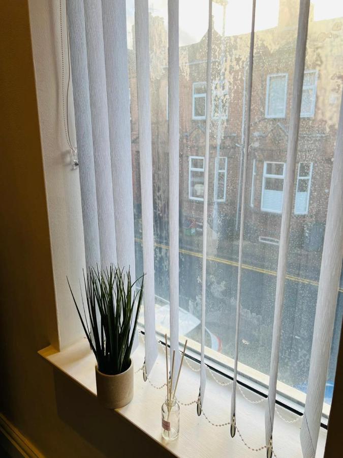 Luxury Double & Single Rooms With En-Suite Private Bathroom In City Centre Stoke On Trent Eksteriør bilde